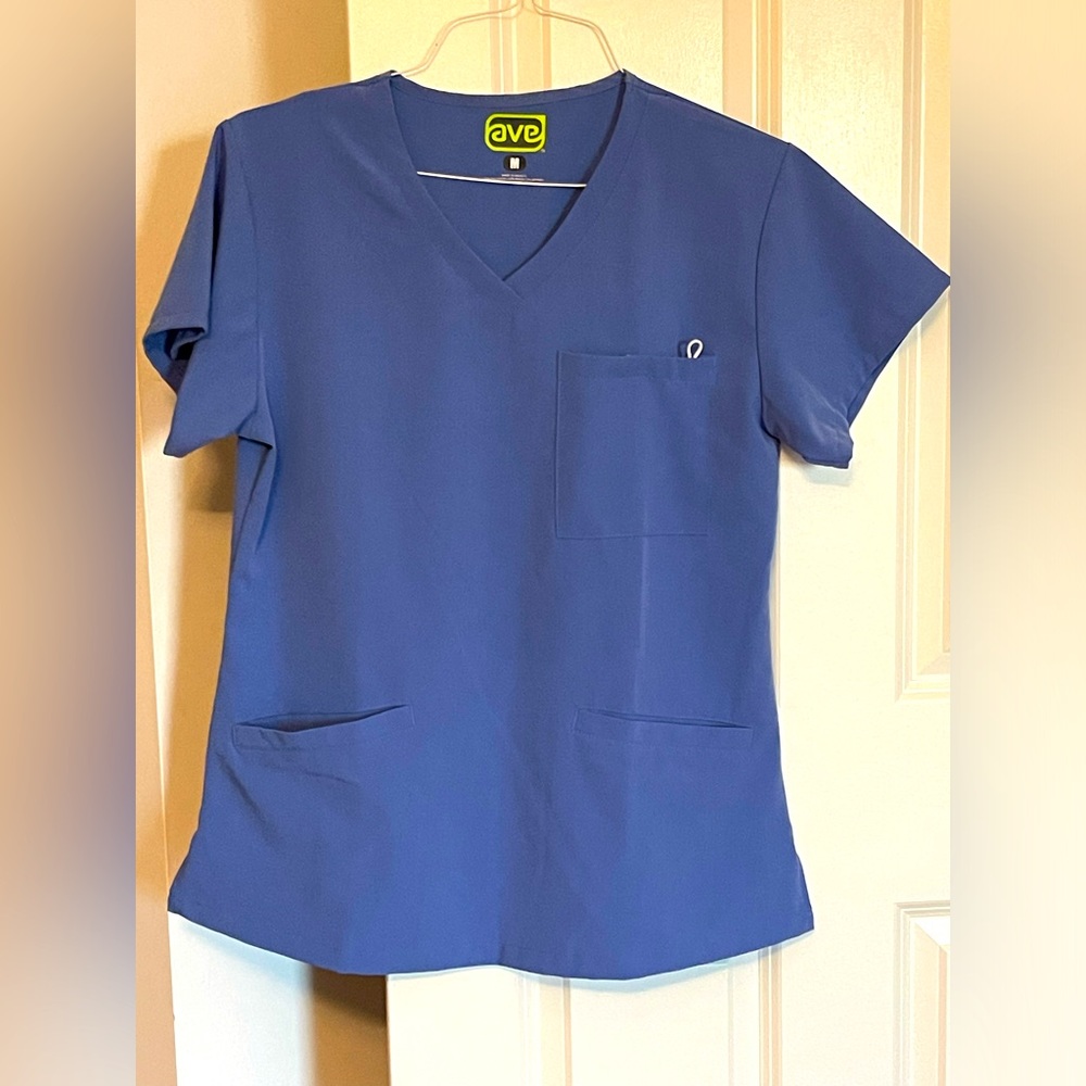 Ciel Blue AVE Berkeley Scrub Top - NWOT